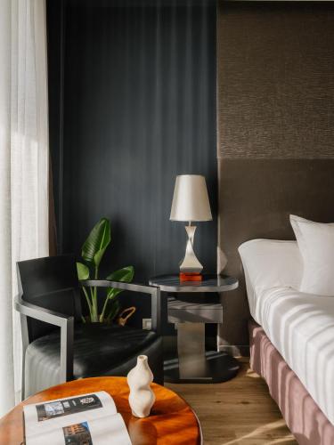 Habitación Extra Deluxe del hotel MiM Sitges member of Meliá Collection. Foto 1