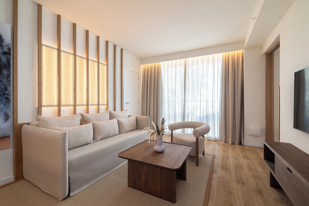Beyond ME+ Suite del hotel ME Marbella. Foto 4