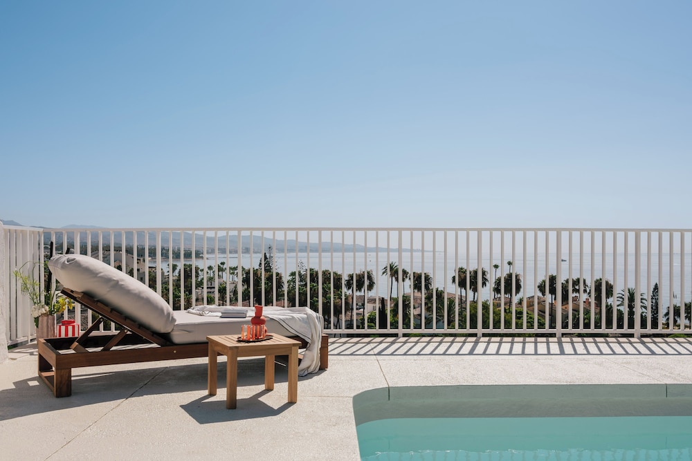 Ultimate ME+ Penthouse Piscina Privada del hotel ME Marbella