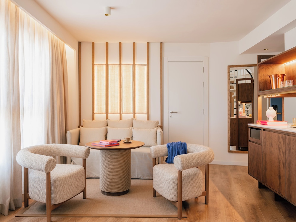 Exclusive ME+ Two Bedroom Suite del hotel ME Marbella. Foto 1