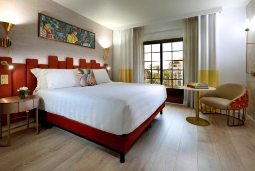 Habitación Doble Clásica - 2 camas del hotel Hard Rock Marbella – Puerto Banús