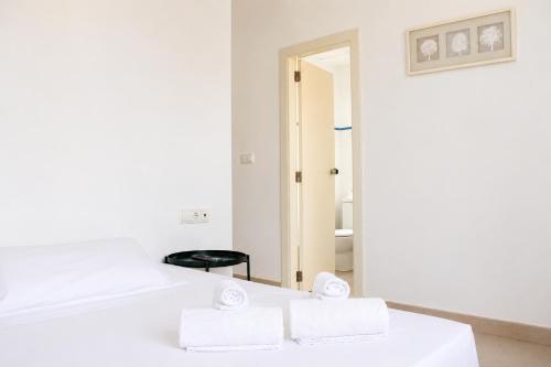 Habitación Triple del hotel Malvarrosa Beach Rooms