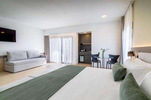 Habitación Doble Deluxe del hotel Occidental Puerto Banús