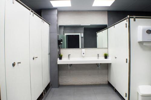 Habitación Doble con baño compartido del hotel Quart Youth. Foto 7