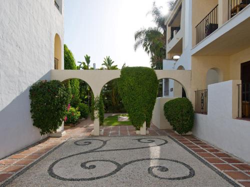 Habitación Estándar del hotel BlueBay Banus. Foto 6
