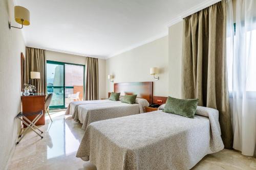 Habitación Triple del hotel Torremar. Foto 2