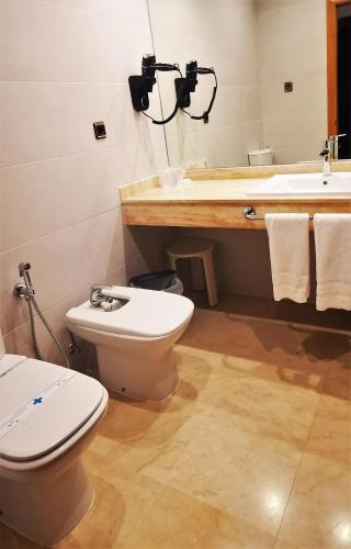 Habitación Triple Confort del hotel Mainake