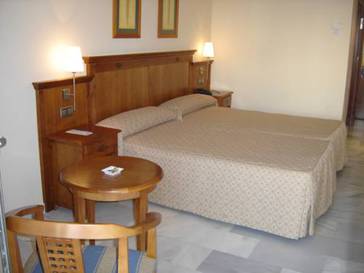 Habitación doble Vista Parcial Mar del hotel BQ Andalucia Beach. Foto 1