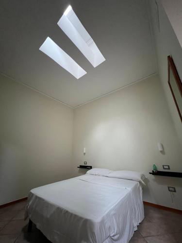 Economy Double Room with Skylight del hotel Millennium Gold. Foto 3