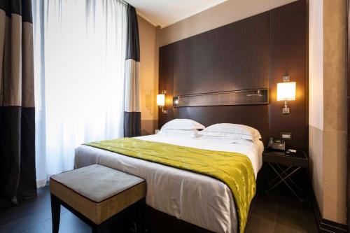 Habitación Triple Executive - Edificio independiente del hotel Rome Times. Foto 1