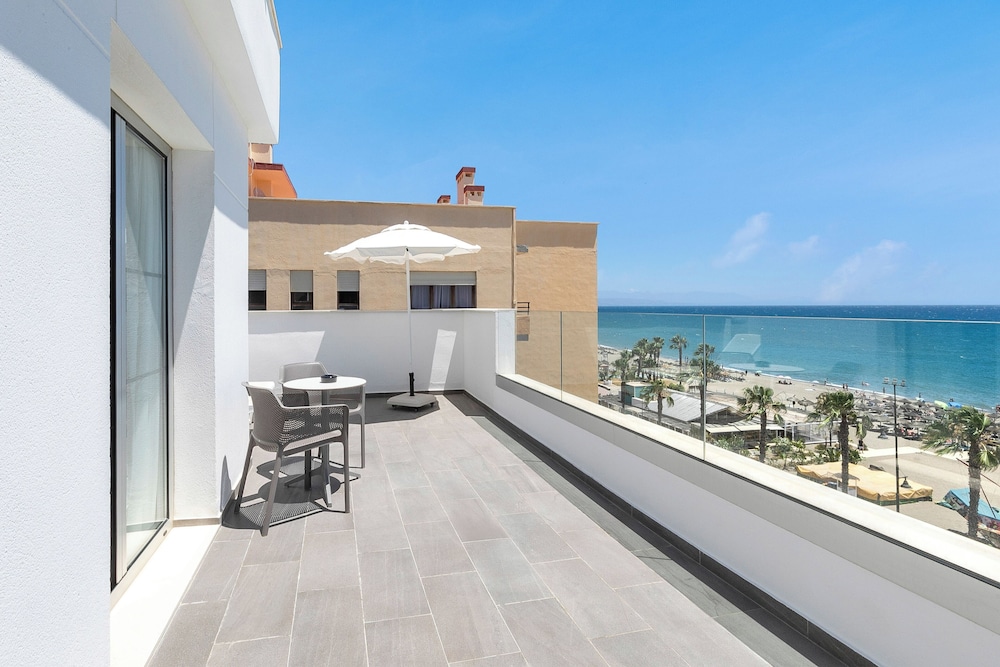 Superior Topfloor Room Vista Mar del hotel Sol Torremolinos- Don Marco