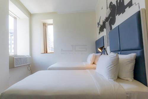 Habitación Doble Estándar - 2 camas del hotel JG Sohotel. Foto 11