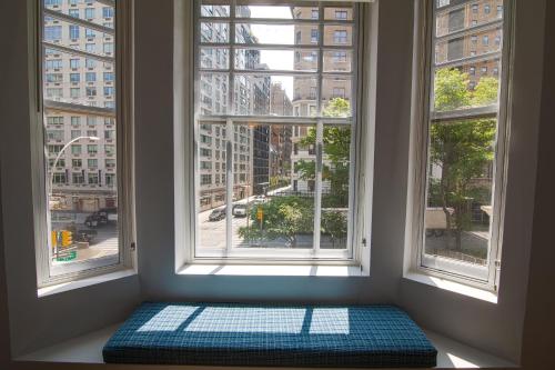 Habitación con vista a Broadway y 2 camas queen del hotel Belleclaire