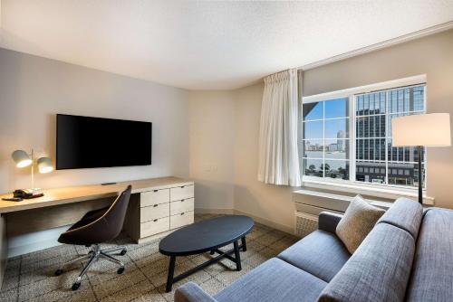 Suite de 1 dormitorio del hotel Sonesta Simply Suites Jersey City. Foto 4