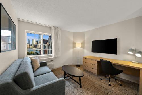 Suite de 1 dormitorio del hotel Sonesta Simply Suites Jersey City. Foto 8