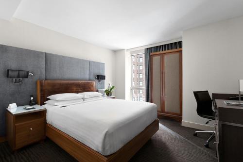 Estudio con cama grande adaptado para personas con movilidad reducida del hotel 48Lex. Foto 3