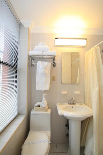 Estudio con 2 camas individuales del hotel Radio City