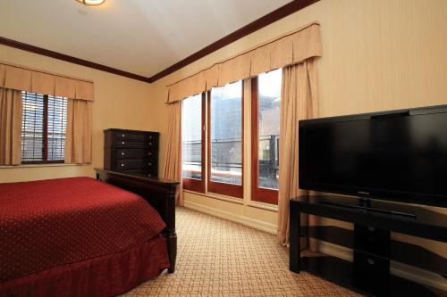 Estudio Ático con cama extragrande del hotel Radio City