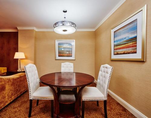 Apartamento Ático de 1 dormitorio con cama extragrande del hotel Radio City. Foto 8