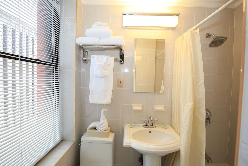 Estudio, 2 camas individuales, cocina básica del hotel Radio City. Foto 7