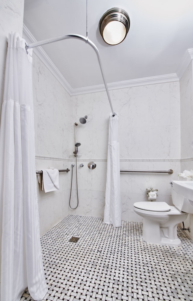 One Bedroom with 2 double beds plus sofa bed with Kitchenette - Mobility Accessible del hotel Radio City. Foto 8