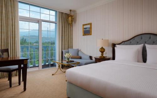 Habitación King Superior del hotel Rixos Almaty. Foto 3