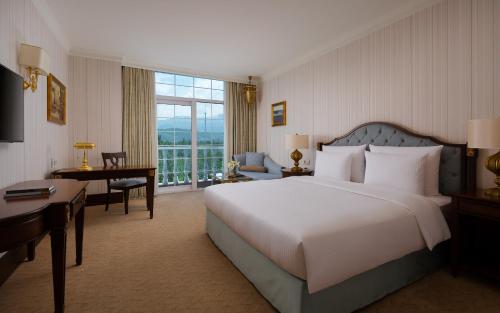 Habitación King Superior del hotel Rixos Almaty. Foto 4