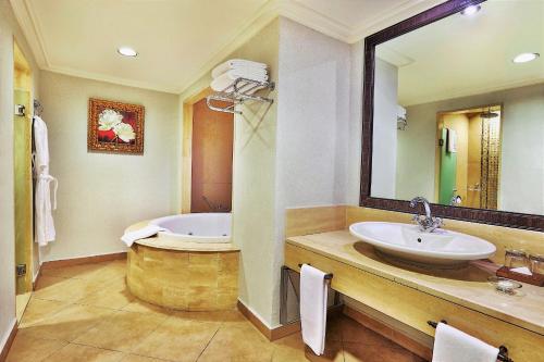 Suite Deluxe del hotel Rixos Almaty. Foto 1