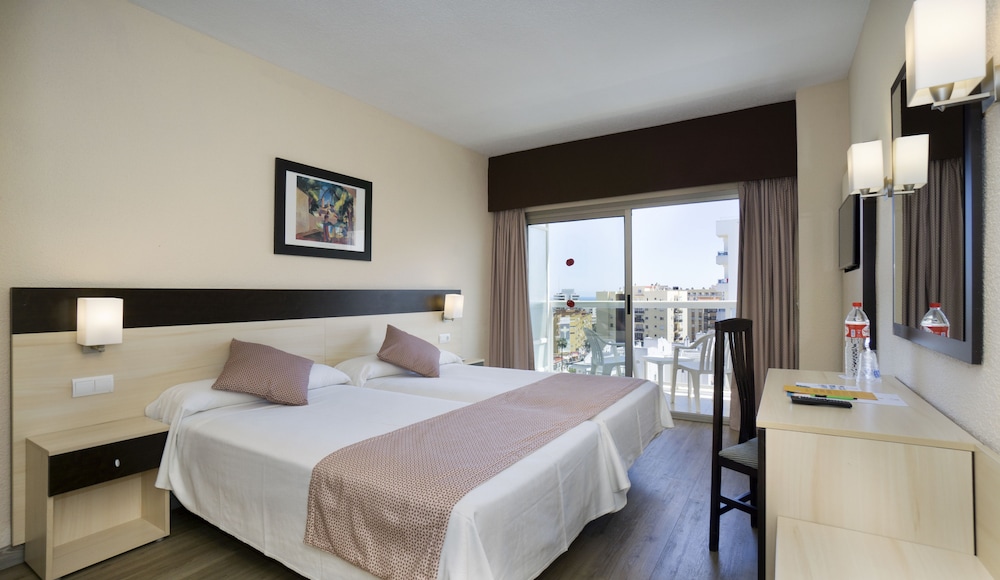 Habitación doble, terraza del hotel Sandos Griego