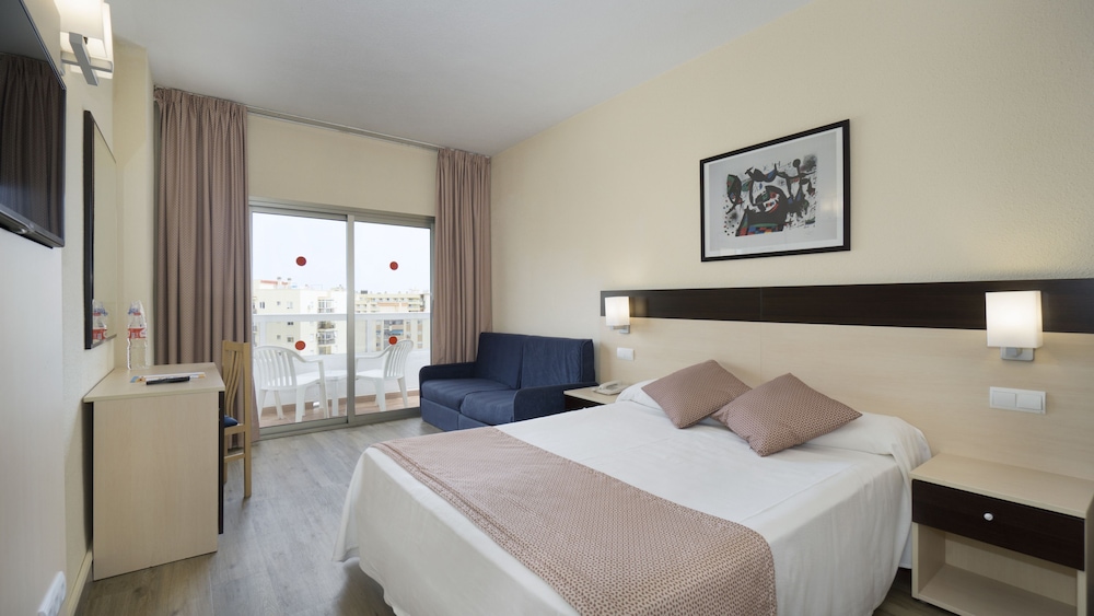 Habitación cuádruple Balcón o Terraza 1 Cama queen Sofá Cama incluido del hotel Sandos Griego. Foto 3