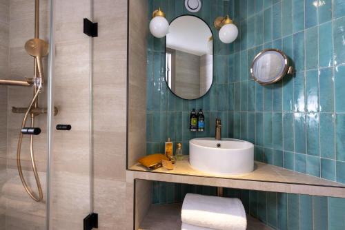 Habitación Clásica del hotel Maxim Opéra. Foto 10