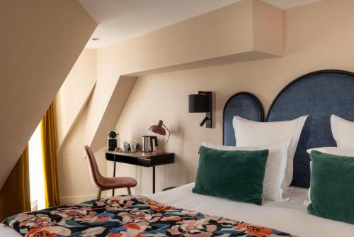 Habitación Deluxe del hotel Maxim Opéra. Foto 12