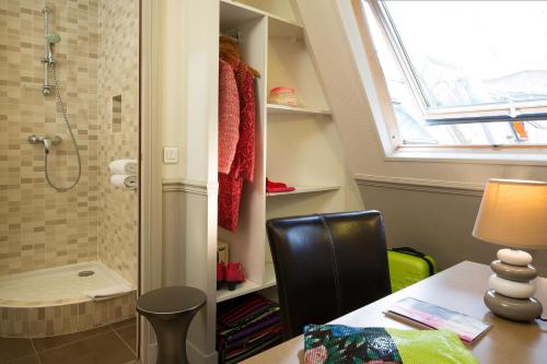Habitación Doble del hotel CITE ROUGEMONT. Foto 3