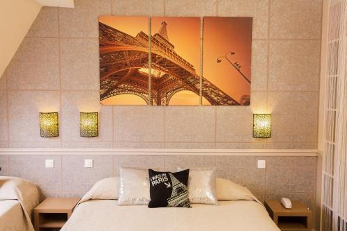 Habitación cuádruple del hotel CITE ROUGEMONT. Foto 1