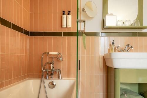 Habitación Prestige del hotel Salvia Paris. Foto 6