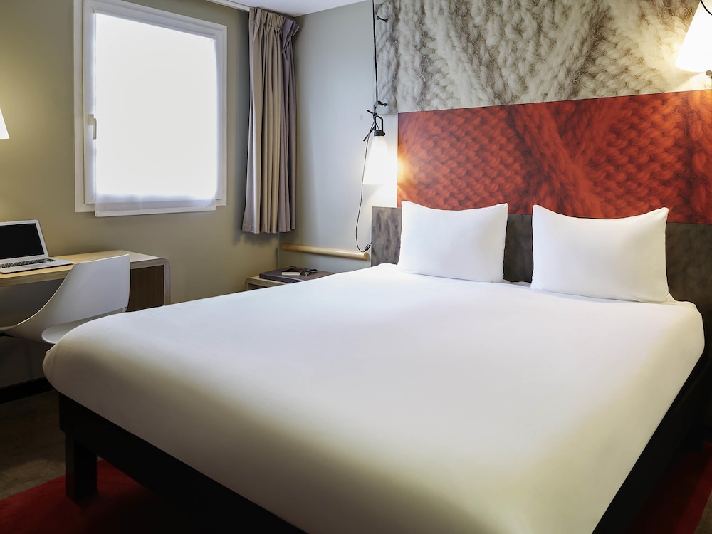 Habitación estándar doble, 1 cama doble del hotel Ibis Paris Canal Saint Martin. Foto 12