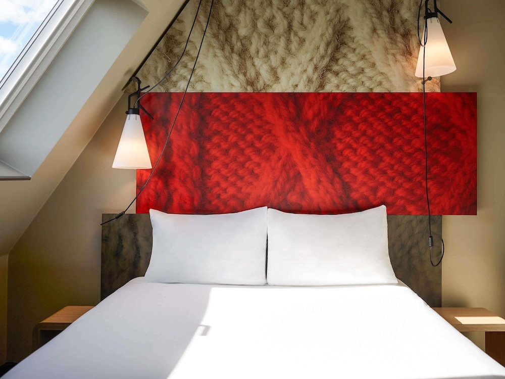 Habitación estándar doble, 1 cama doble del hotel Ibis Paris Canal Saint Martin. Foto 1