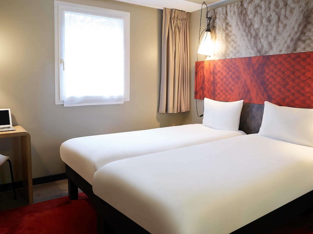 Habitación estándar, 2 camas individuales del hotel Ibis Paris Canal Saint Martin. Foto 2