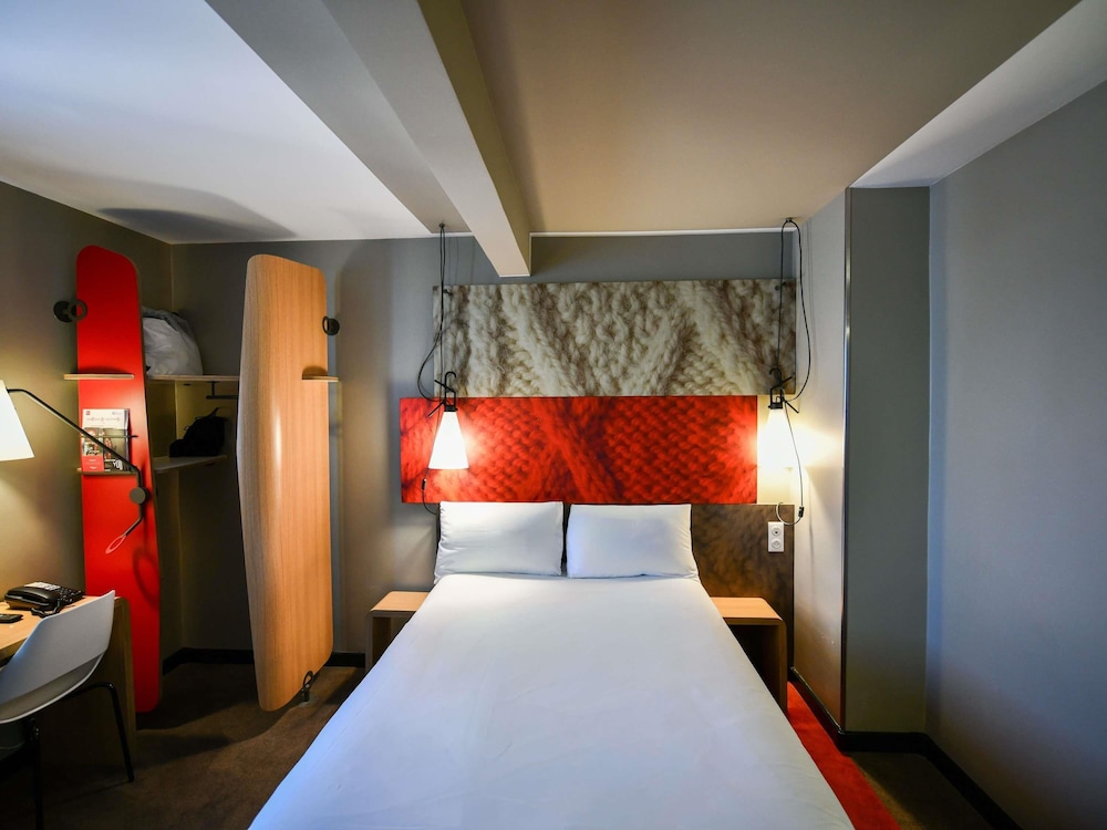 Habitación estándar doble, 1 cama doble del hotel Ibis Paris Canal Saint Martin. Foto 13