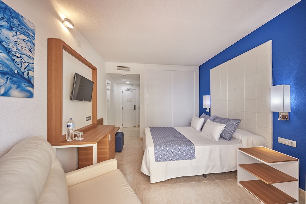 Habitación doble, vistas al mar del hotel Ibersol Torremolinos Beach. Foto 1