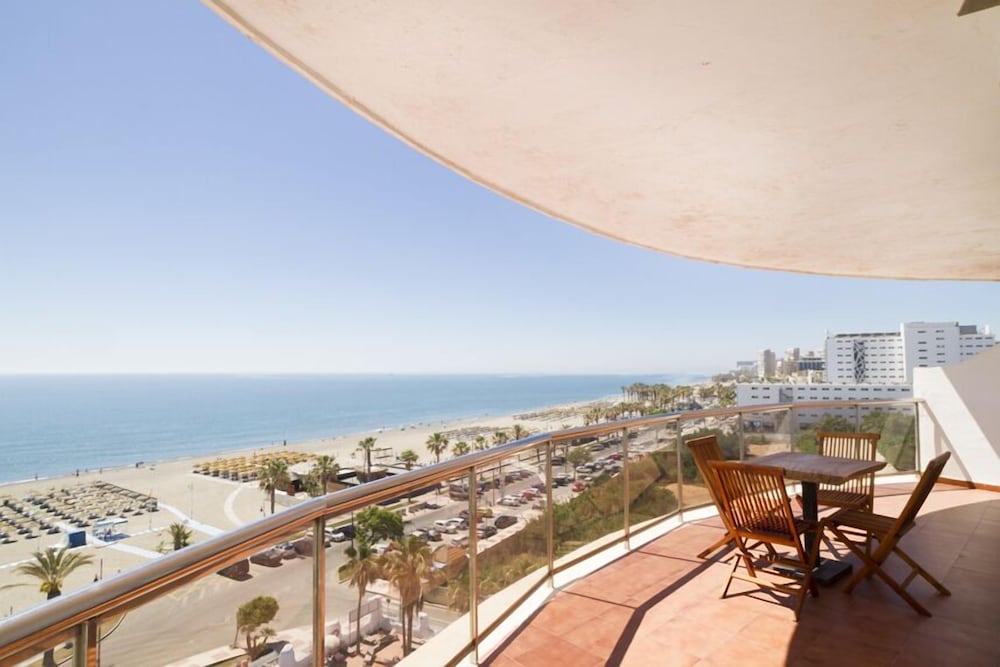 Habitación junior doble, vistas al mar del hotel Ibersol Torremolinos Beach. Foto 8