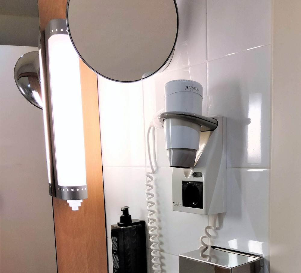 Habitación Confort doble del hotel Ibis Barcelona Mollet. Foto 2