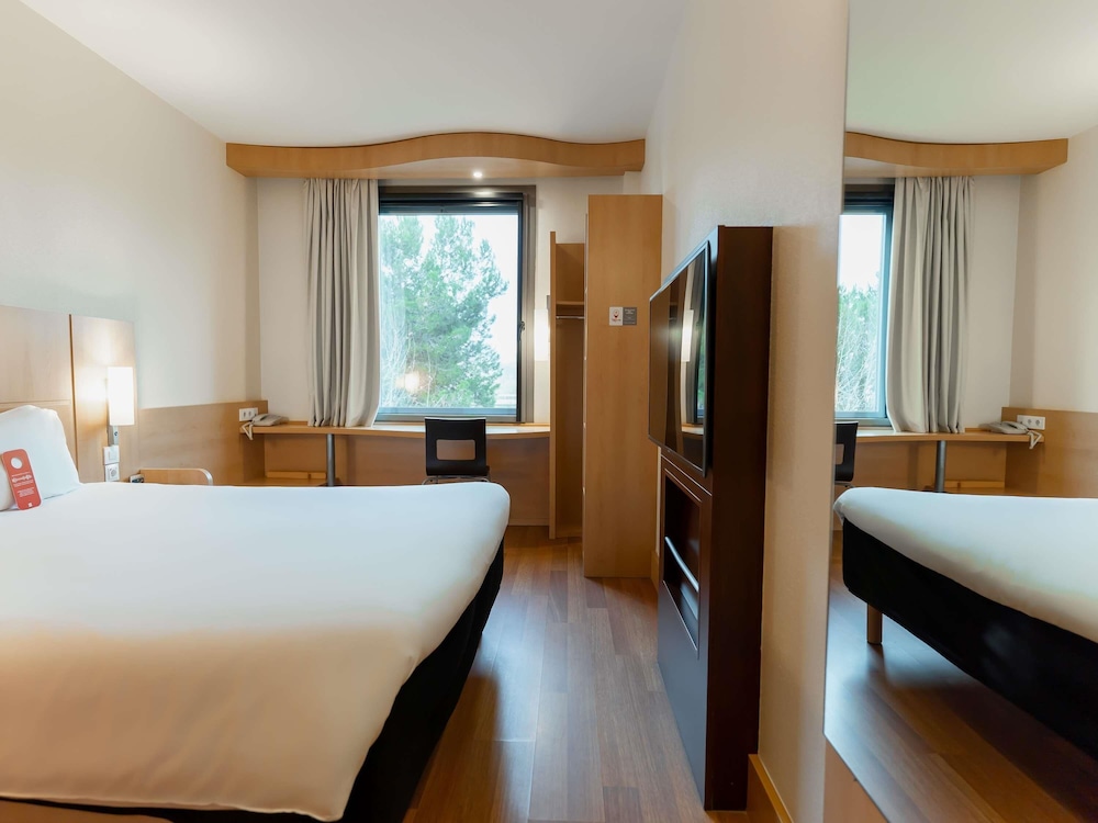 Habitación doble, 1 cama doble del hotel Ibis Barcelona Mollet. Foto 1