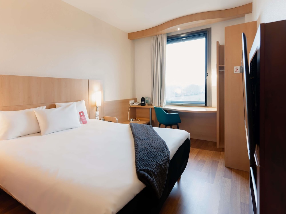 Habitación doble, 1 cama doble del hotel Ibis Barcelona Mollet. Foto 1