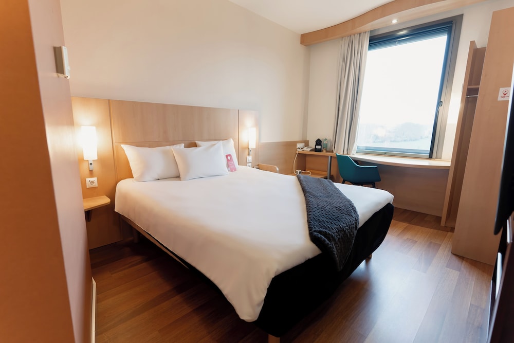 Habitación Confort doble del hotel Ibis Barcelona Mollet. Foto 3