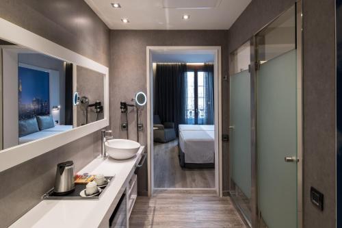Habitación Doble Superior del hotel Catalonia Gran Vía Bcn. Foto 1