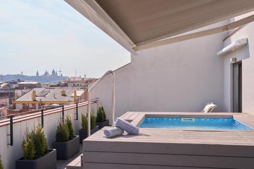 Suite con piscina privada del hotel Catalonia Gran Vía Bcn. Foto 1