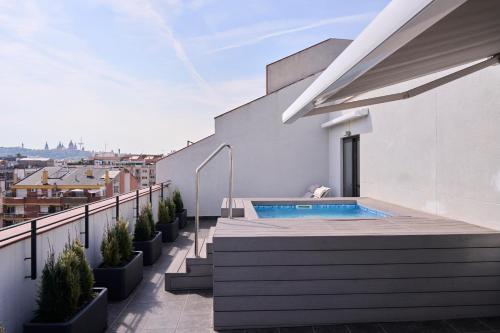 Suite con piscina privada del hotel Catalonia Gran Vía Bcn. Foto 3