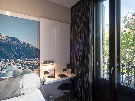 Habitación doble Vista ciudad del hotel Catalonia Gran Vía Bcn. Foto 2