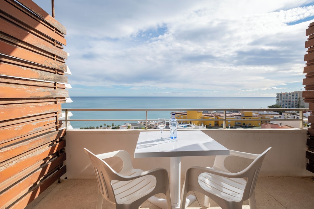 Habitación Deluxe, vistas al mar del hotel Leonardo Hotels Gran Cervantes